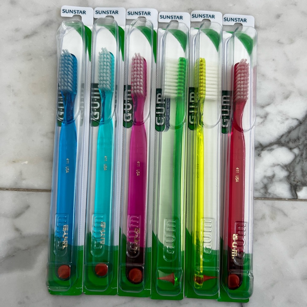 2/$5 or 10/$25 NWT Sunstar GUM Classic 411 Manual Toothbrushes!